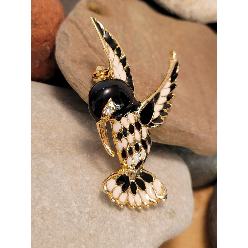 Vintage Gold-Tone Enamel Hummingbird Brooch Pin With Rhinestone Eye 2.25 Inches